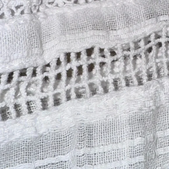 BB DAKOTA  boutique white gauze off shoulder romper women’s size medium - Picture 9 of 17